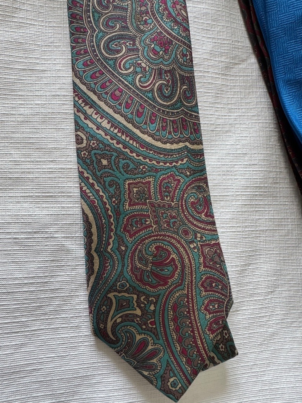 Eaton vintage Paisley Silk Tie in Teal & Burgundy - Classic Men Accessory